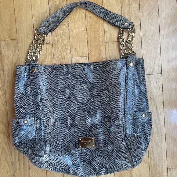 Beautiful Michael Kors Chain Snakeskin Python Embossed Shoulder Bag - Picture 1 of 7